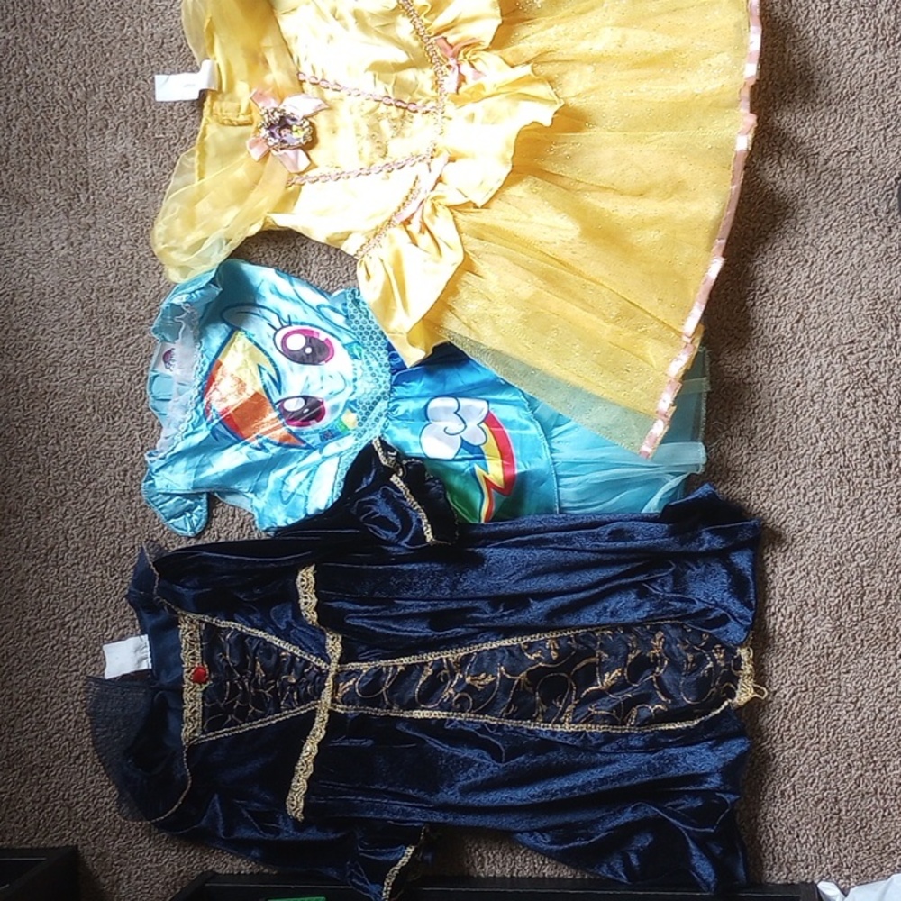 Costumes
